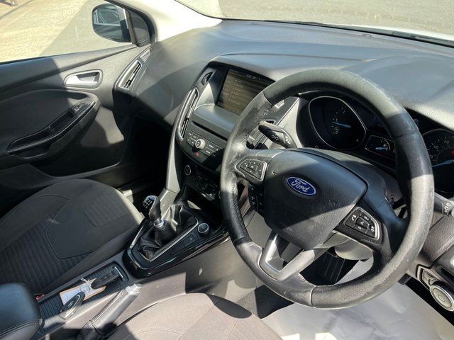 View our FORD FOCUS