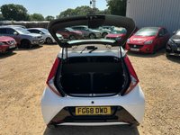 USED 2018 68 TOYOTA AYGO 1.0 VVT-i x-play Hatchback 5dr Petrol Manual Euro 6 (71 ps) Mot 9th May 2027, + Full Service History, 8 Stamps, + 2 Previous Owners, last keeper 2021, + 3 Months Warranty, + ULEZ compliant, + 68 MPG, + Group 7 insurance, + Rear camera, + DAB touchscreen multimedia, + Bluetooth, + USB connection, + Air con, + Hill control assist, + Daytime running lights, + Electric front windows/mirrors, + Isofix