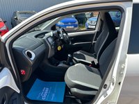 USED 2018 68 TOYOTA AYGO 1.0 VVT-i x-play Hatchback 5dr Petrol Manual Euro 6 (71 ps) Mot 9th May 2027, + Full Service History, 8 Stamps, + 2 Previous Owners, last keeper 2021, + 3 Months Warranty, + ULEZ compliant, + 68 MPG, + Group 7 insurance, + Rear camera, + DAB touchscreen multimedia, + Bluetooth, + USB connection, + Air con, + Hill control assist, + Daytime running lights, + Electric front windows/mirrors, + Isofix