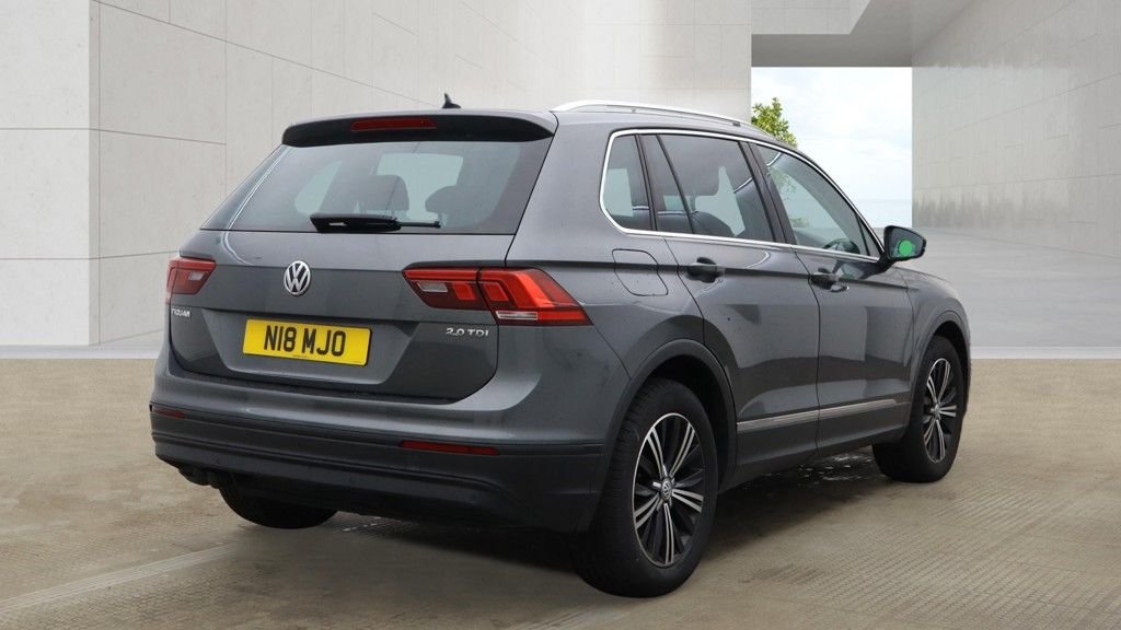 USED 2017 17 VOLKSWAGEN TIGUAN 2.0 TDI BlueMotion Tech SE SUV 5dr Diesel Manual Euro 6 (s/s) (150 ps) SERVICE HISTORY + 2 KEYS