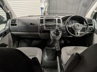 USED 2015 64 VOLKSWAGEN TRANSPORTER 2.0 TDI BlueMotion Tech T28 Highline Panel Van 4dr Diesel Manual L3 H1 (189 g/km, 138.08 bhp) Full Service History Day Van