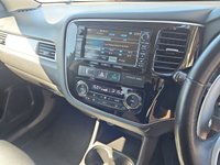 USED 2014 14 MITSUBISHI OUTLANDER 2.0h 12kWh GX4h SUV 5dr Petrol Plug-in Hybrid CVT 4WD Euro 5 (s/s) (200 ps) 