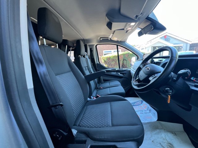 View our FORD TOURNEO CUSTOM