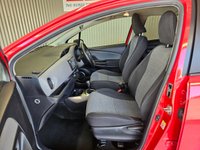USED 2017 66 TOYOTA YARIS 1.5 VVT-h Icon Hatchback 5dr Petrol Hybrid E-CVT Euro 6 (101 ps) Petrol Hybrid