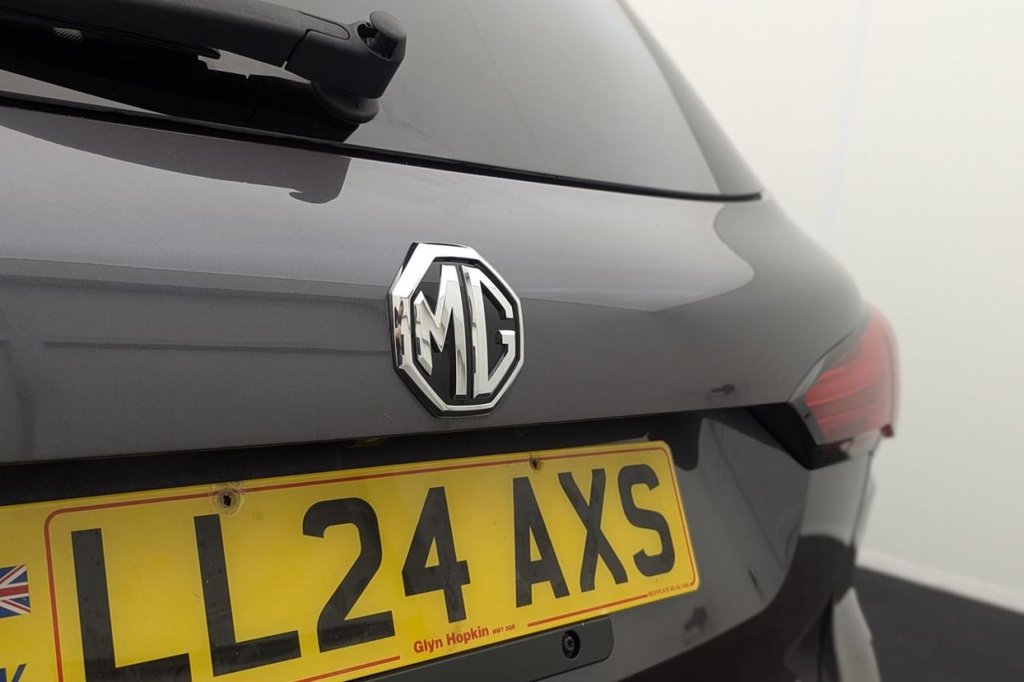 USED 2024 24 MG MG HS 1.5 T-GDI Trophy SUV 5dr Petrol DCT Euro 6 (s/s) (162 ps) Car Play, Keyless, Rear Camera