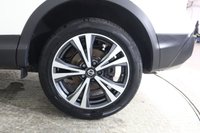 USED 2019 69 NISSAN QASHQAI 1.3 DIG-T N-Connecta SUV 5dr Petrol Manual Euro 6 (s/s) (140 ps) Panoramic  Roof, 360 Camera,