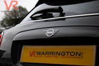 USED 2020 20 MINI HATCH 2.0 Cooper S Classic Hatchback 5dr Petrol Manual Euro 6 (s/s) (192 ps) Bluetooth + Cruise Control + Black Contrast Roof