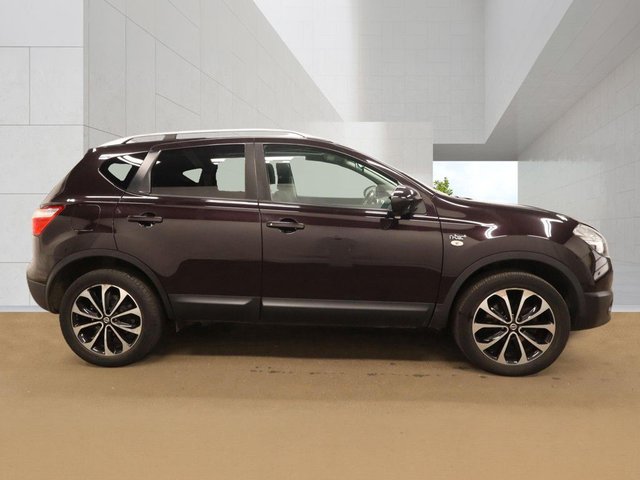 View our NISSAN QASHQAI