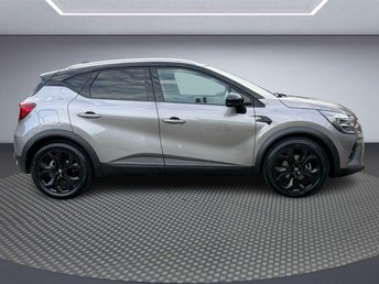 View our RENAULT CAPTUR