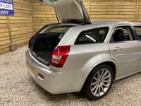 USED 2010 10 CHRYSLER 300C 3.0 CRD V6 SRT Design Estate 5dr Diesel Automatic (220 g/km, 218 bhp) 112,465 MLS ONLY TWO OWNERS HIGH SPEC AUTOMATIC ESTATE