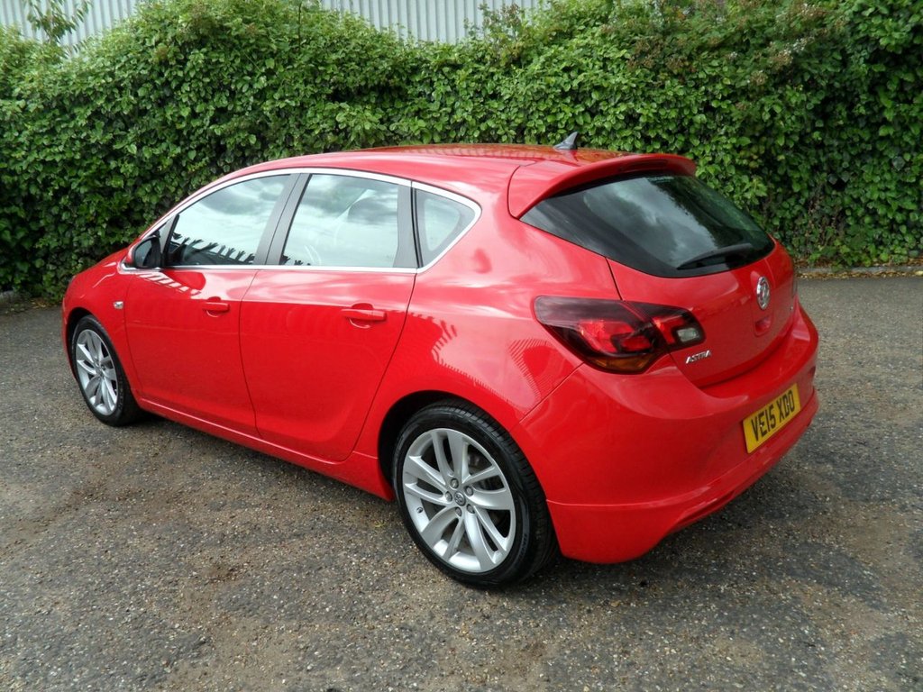 USED 2015 15 VAUXHALL ASTRA 1.6i Tech Line GT Hatchback 5dr Petrol Manual Euro 6 (115 ps) Power Red Air Con Full History