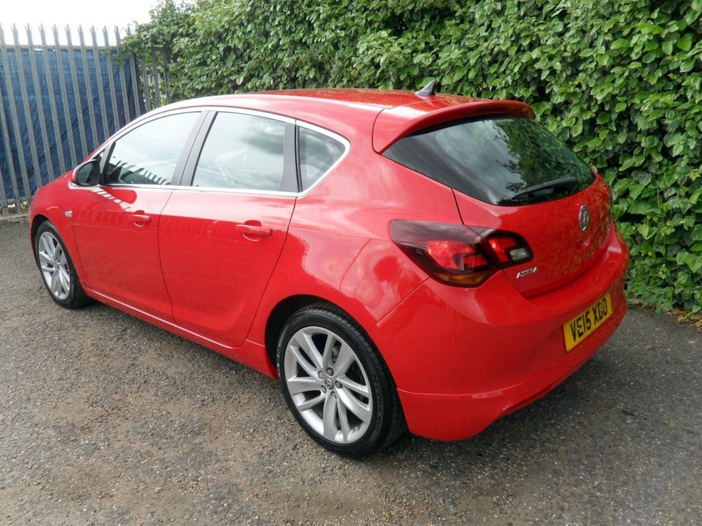 USED 2015 15 VAUXHALL ASTRA 1.6i Tech Line GT Hatchback 5dr Petrol Manual Euro 6 (115 ps) Power Red Air Con Full History