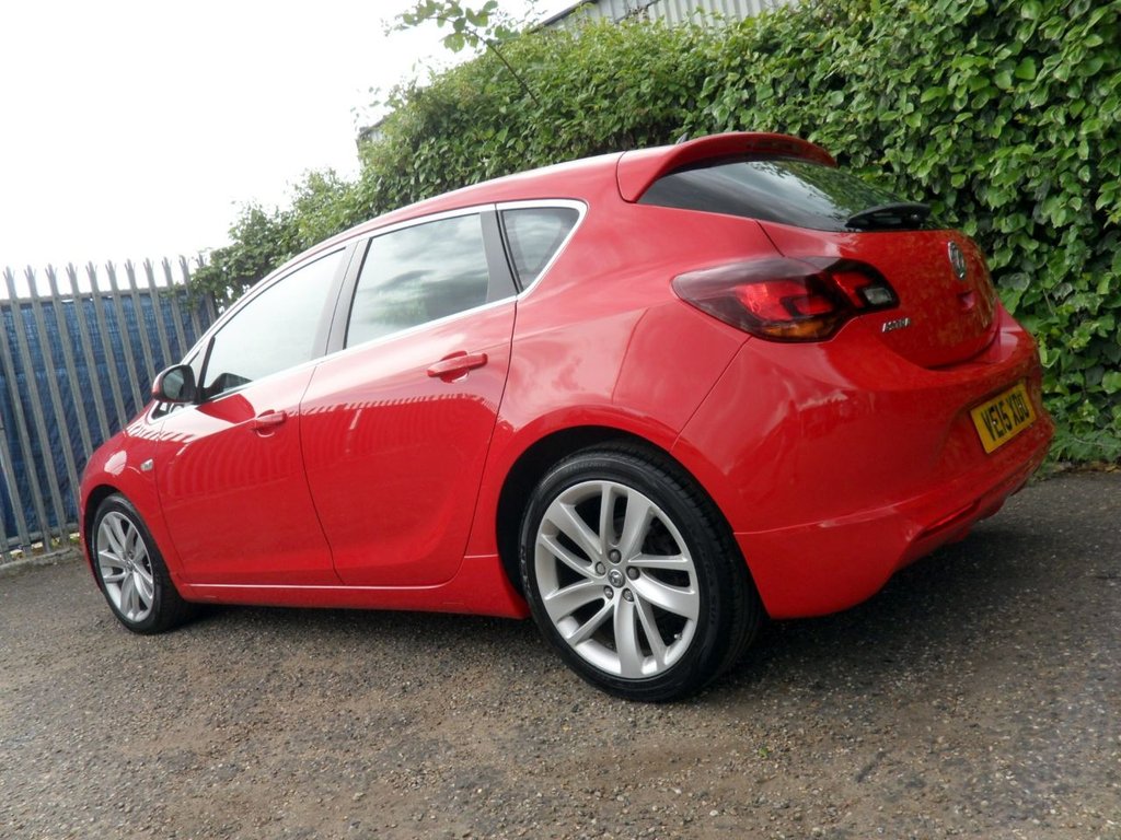 USED 2015 15 VAUXHALL ASTRA 1.6i Tech Line GT Hatchback 5dr Petrol Manual Euro 6 (115 ps) Power Red Air Con Full History
