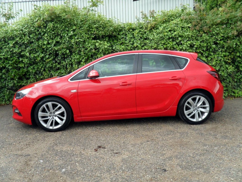 USED 2015 15 VAUXHALL ASTRA 1.6i Tech Line GT Hatchback 5dr Petrol Manual Euro 6 (115 ps) Power Red Air Con Full History