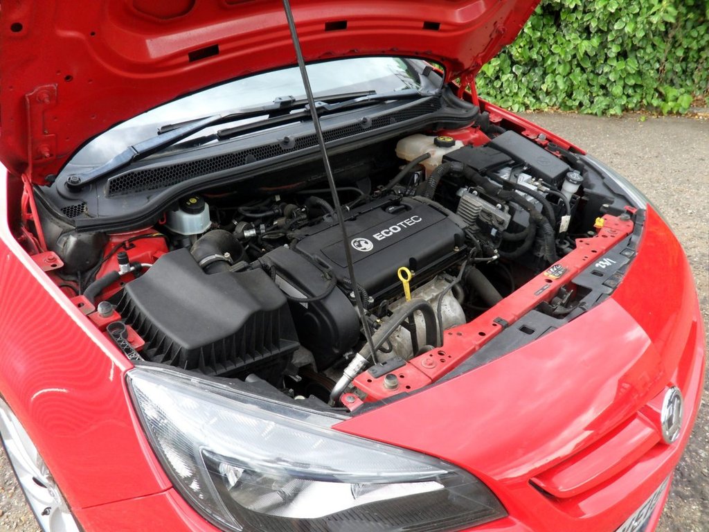 USED 2015 15 VAUXHALL ASTRA 1.6i Tech Line GT Hatchback 5dr Petrol Manual Euro 6 (115 ps) Power Red Air Con Full History
