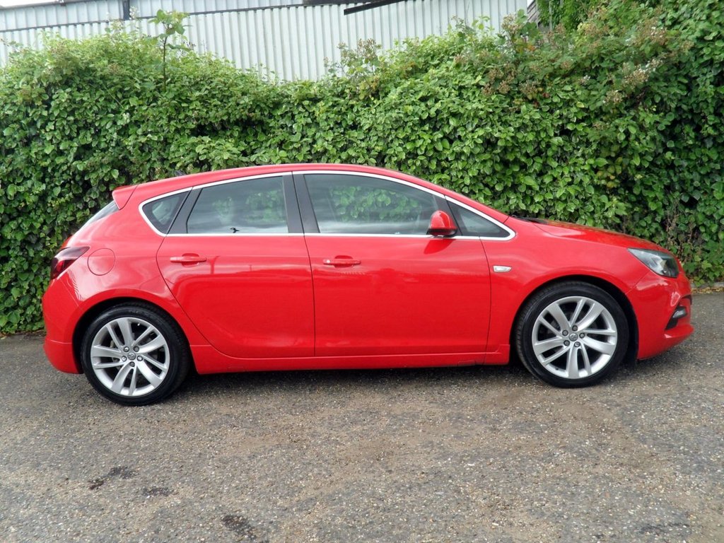 USED 2015 15 VAUXHALL ASTRA 1.6i Tech Line GT Hatchback 5dr Petrol Manual Euro 6 (115 ps) Power Red Air Con Full History