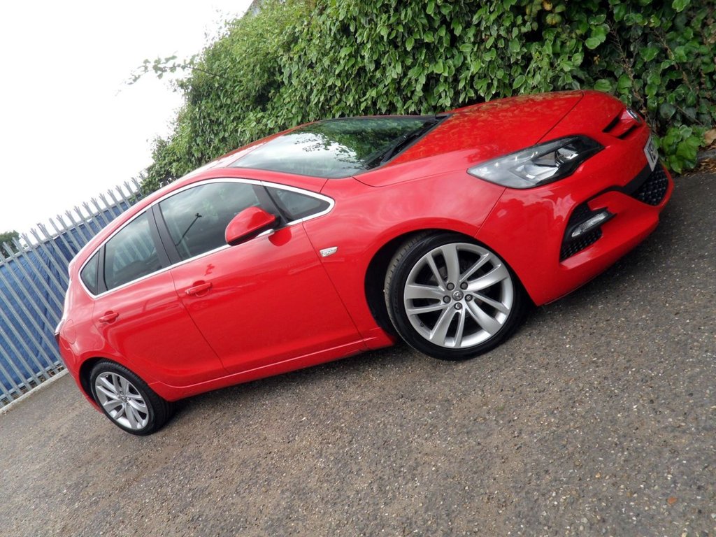 USED 2015 15 VAUXHALL ASTRA 1.6i Tech Line GT Hatchback 5dr Petrol Manual Euro 6 (115 ps) Power Red Air Con Full History