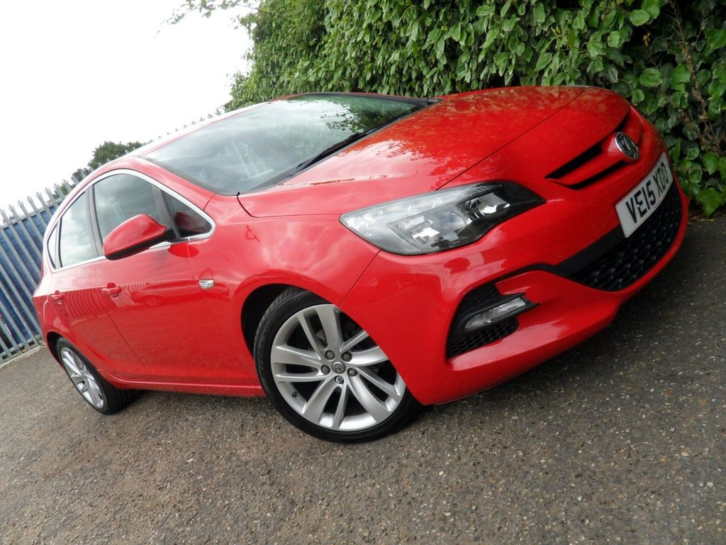USED 2015 15 VAUXHALL ASTRA 1.6i Tech Line GT Hatchback 5dr Petrol Manual Euro 6 (115 ps) Power Red Air Con Full History