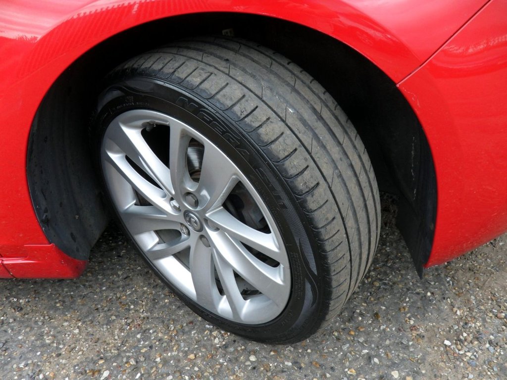 USED 2015 15 VAUXHALL ASTRA 1.6i Tech Line GT Hatchback 5dr Petrol Manual Euro 6 (115 ps) Power Red Air Con Full History