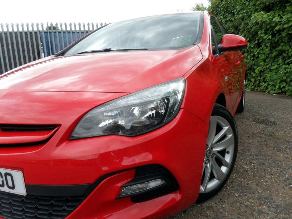 USED 2015 15 VAUXHALL ASTRA 1.6i Tech Line GT Hatchback 5dr Petrol Manual Euro 6 (115 ps) Power Red Air Con Full History