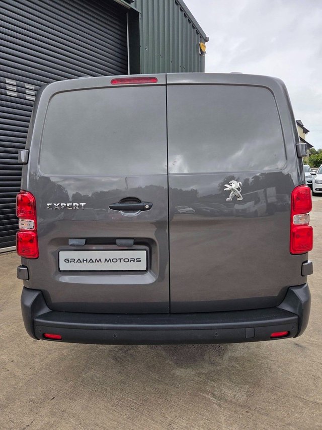 View our PEUGEOT EXPERT
