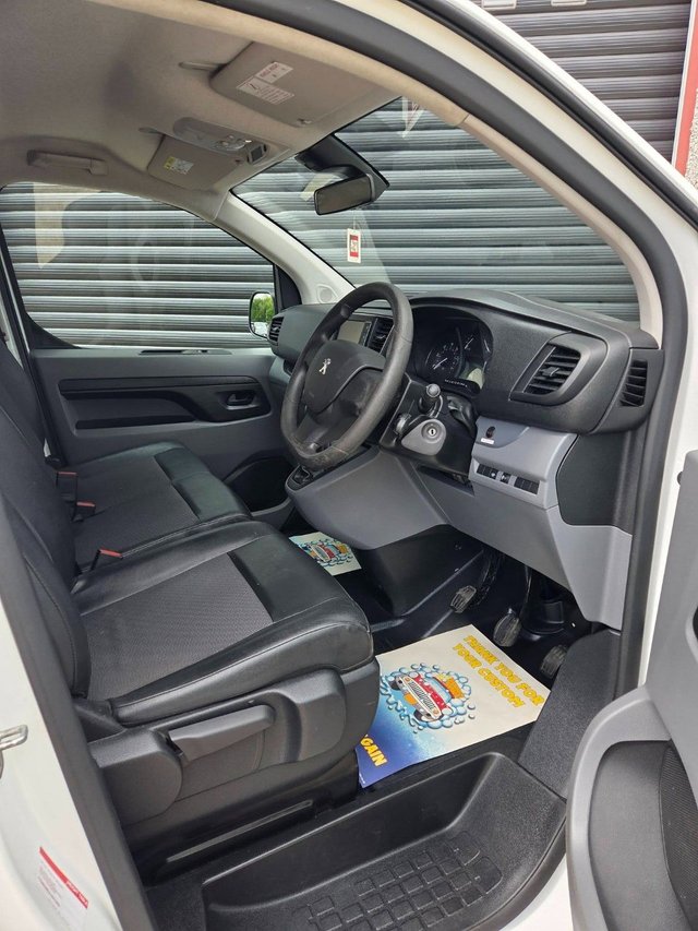 View our PEUGEOT EXPERT