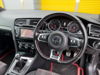 View our VOLKSWAGEN GOLF