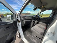 USED 2023 73 RENAULT TRAFIC 130 2.0 dCi Blue LL30 Start L2 H1 Euro 6 +VAT 