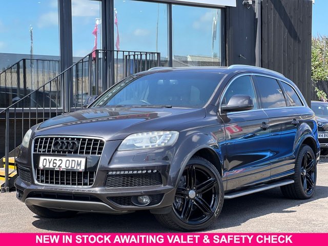 View our Audi Q7 3.0 TDI V6 S line Plus SUV 5dr Diesel Tiptronic quattro Euro 5 (s/s) (245 ps)