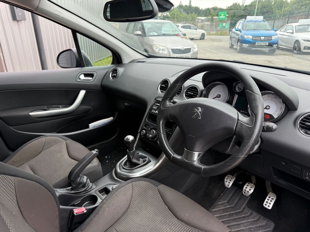 2013 Peugeot 308 thumbnail 9