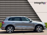 USED 2014 63 VOLKSWAGEN TOUAREG 3.0 TDI V6 BlueMotion Tech R-Line SUV 5dr Diesel Tiptronic 4WD Euro 5 (s/s) (245 ps) 1 Owner | 12 VW Services | Tow Bar