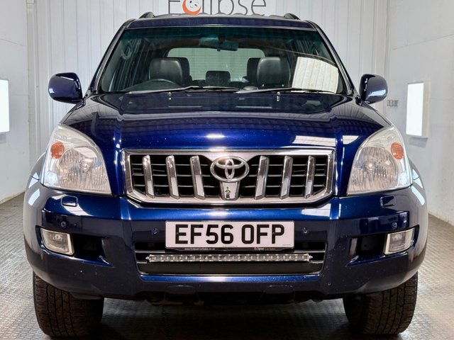View our TOYOTA LAND CRUISER