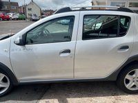 USED 2015 15 DACIA SANDERO STEPWAY 1.5 dCi Laureate Hatchback 5dr Diesel Manual Euro 5 (90 ps) 