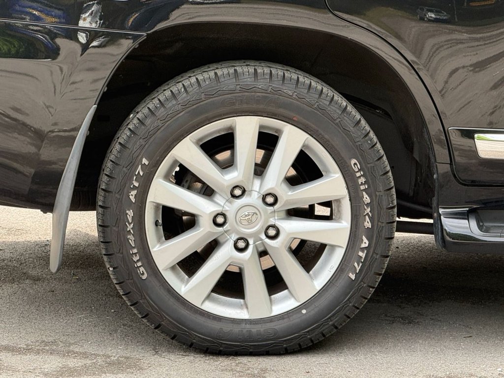 USED TOYOTA LAND CRUISER *AWARD WINNING DEALERSHIP*