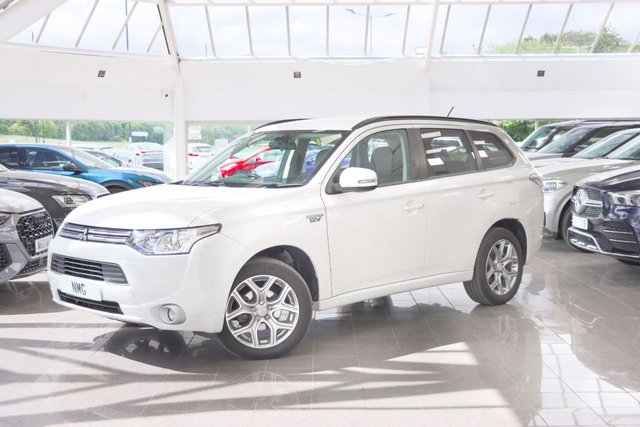 View our Mitsubishi Outlander range