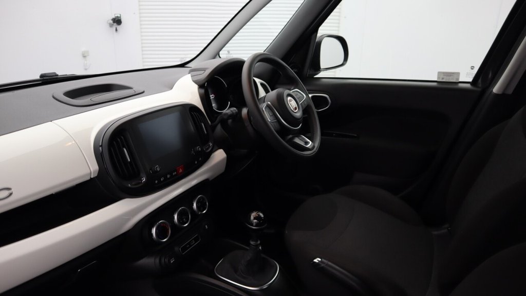USED 2020 69 FIAT 500L 1.4 City Cross MPV 5dr Petrol Manual Euro 6 (95 bhp)