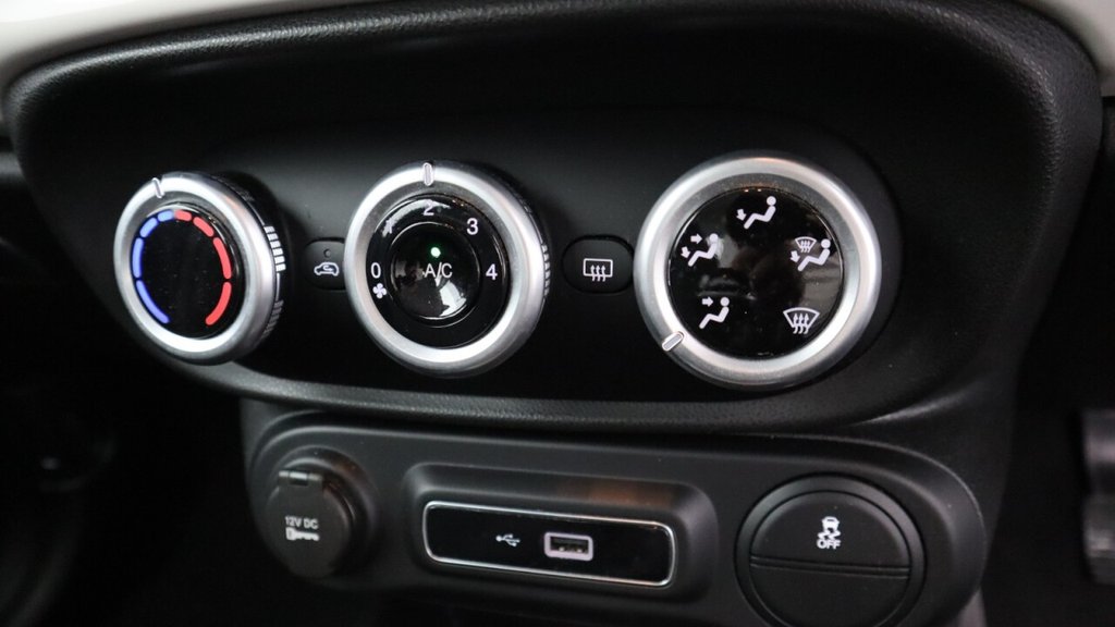 USED 2020 69 FIAT 500L 1.4 City Cross MPV 5dr Petrol Manual Euro 6 (95 bhp)