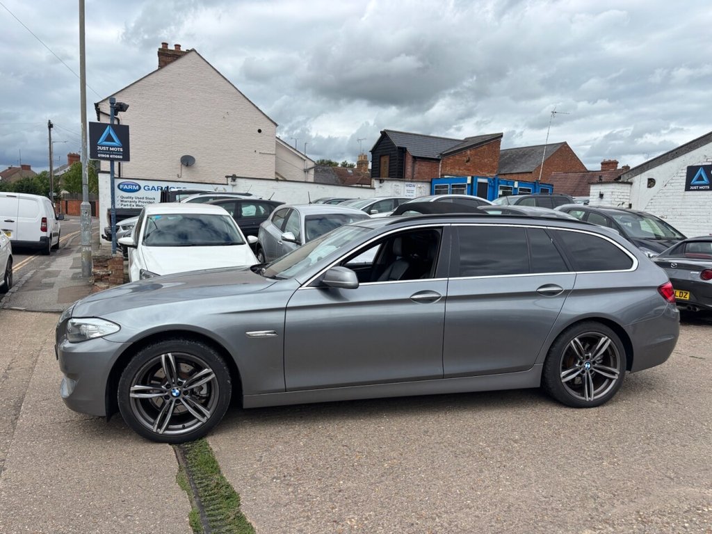 USED 2012 62 BMW 5 SERIES 2.5 523i SE ESTATE 4dr Petrol Auto Euro 4 (174 ps) 