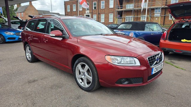 View our VOLVO V70
