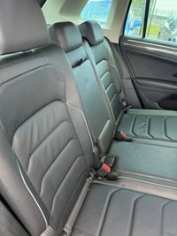 USED 2018 68 VOLKSWAGEN TIGUAN 2.0 TDI SEL SUV 5dr Diesel DSG 4Motion Euro 6 (s/s) (150 ps) 
