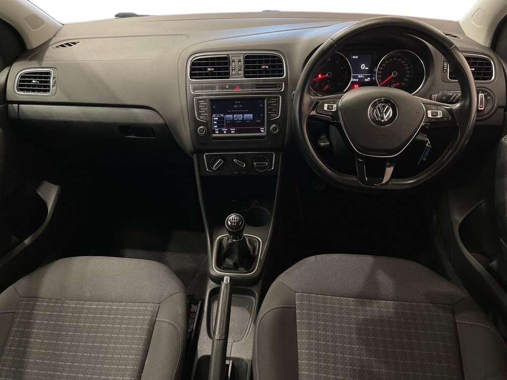 USED 2015 15 VOLKSWAGEN POLO 1.2 TSI BlueMotion Tech SE Hatchback 3dr Petrol Manual Euro 6 (s/s) (90 ps) 