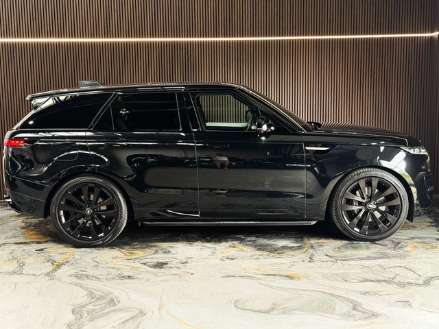 View our LAND ROVER RANGE ROVER SPORT
