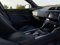 USED 2018 18 JAGUAR XE 2.0i R-Sport Saloon 4dr Petrol Auto Euro 6 (s/s) (250 ps) 