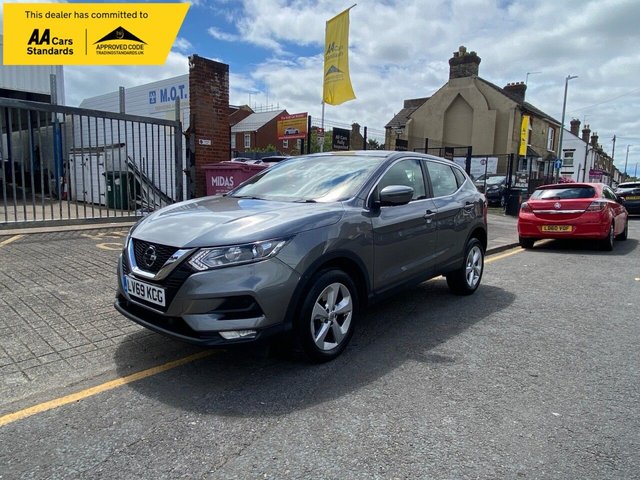 View our Nissan Qashqai 1.3 DIG-T Acenta Premium SUV 5dr Petrol Manual Euro 6 (s/s) (160 ps)