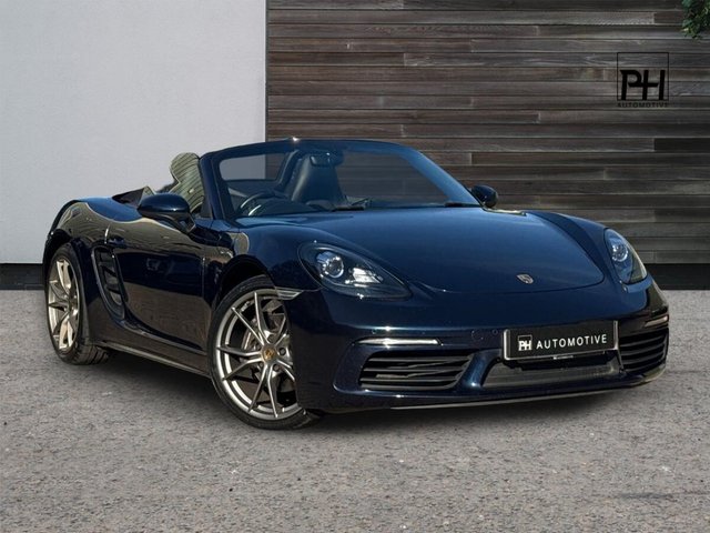 View our Porsche 718 Boxster 2.0T Convertible GPF 2dr Petrol PDK Euro 6 (s/s) (300 ps)