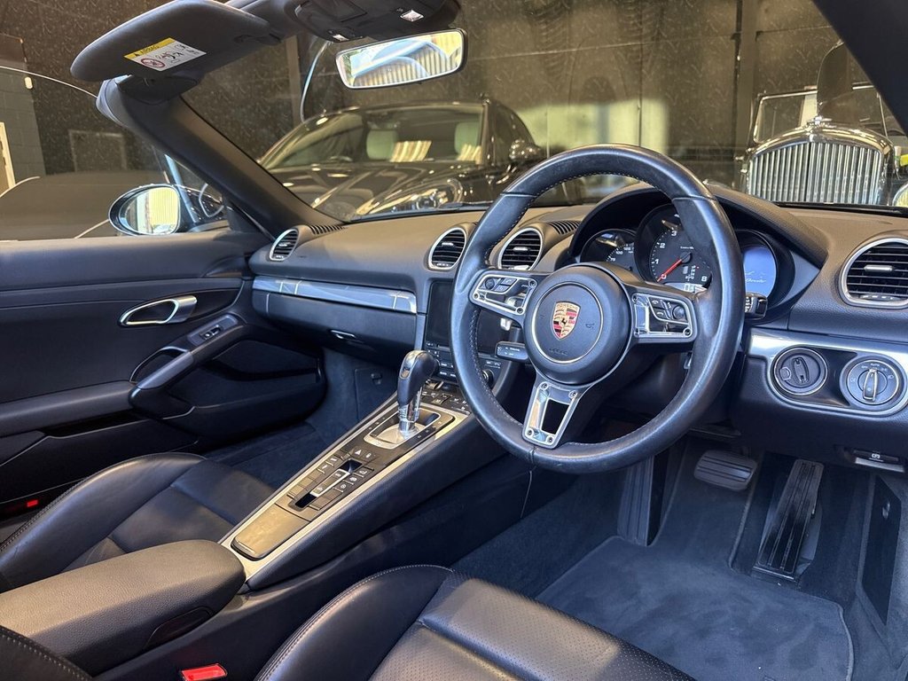 USED 2019 19 PORSCHE 718 BOXSTER 2.0T Convertible GPF 2dr Petrol PDK Euro 6 (s/s) (300 ps) SPORTS SEATS|FULL PORSCHE HIST