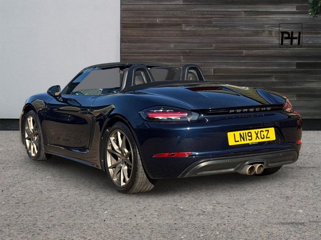 USED 2019 19 PORSCHE 718 BOXSTER 2.0T Convertible GPF 2dr Petrol PDK Euro 6 (s/s) (300 ps) SPORTS SEATS|FULL PORSCHE HIST