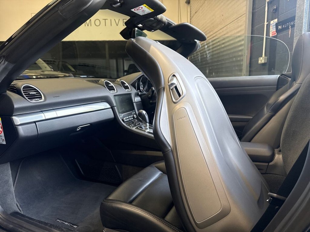 USED 2019 19 PORSCHE 718 BOXSTER 2.0T Convertible GPF 2dr Petrol PDK Euro 6 (s/s) (300 ps) SPORTS SEATS|FULL PORSCHE HIST