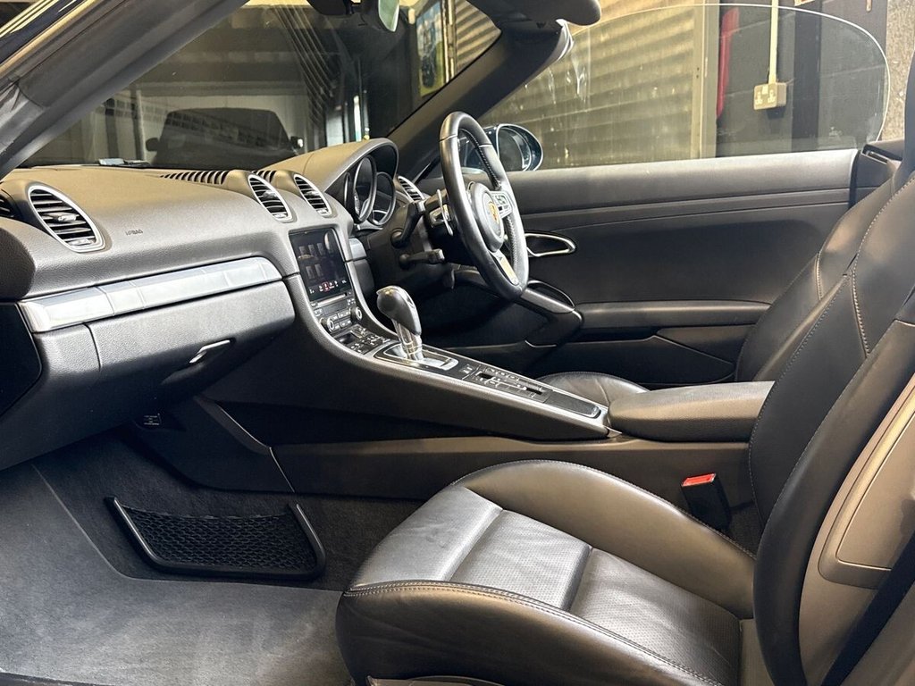USED 2019 19 PORSCHE 718 BOXSTER 2.0T Convertible GPF 2dr Petrol PDK Euro 6 (s/s) (300 ps) SPORTS SEATS|FULL PORSCHE HIST
