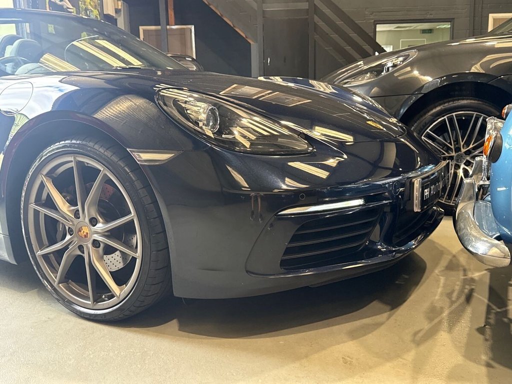 USED 2019 19 PORSCHE 718 BOXSTER 2.0T Convertible GPF 2dr Petrol PDK Euro 6 (s/s) (300 ps) SPORTS SEATS|FULL PORSCHE HIST